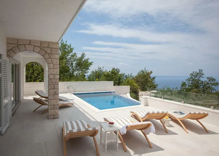 Vintage & Modern Tučepi