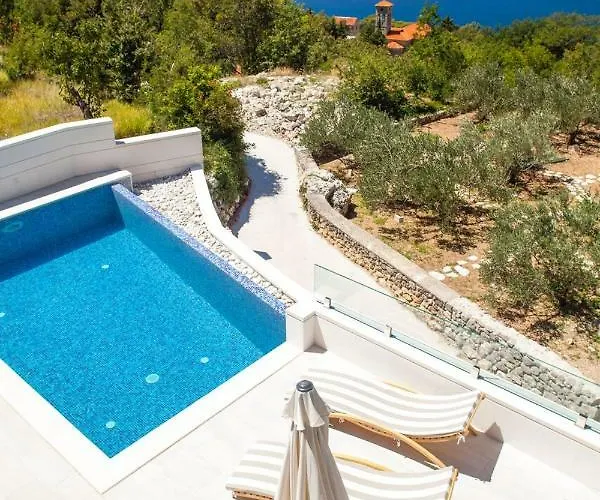 Vintage & Modern Villa Tučepi