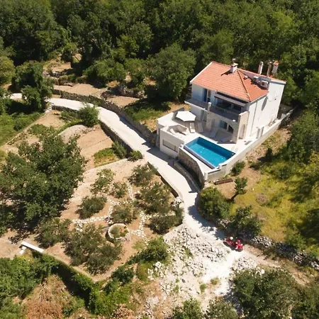 Villa Vintage & Modern *