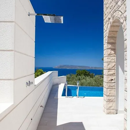Villa Vintage & Modern